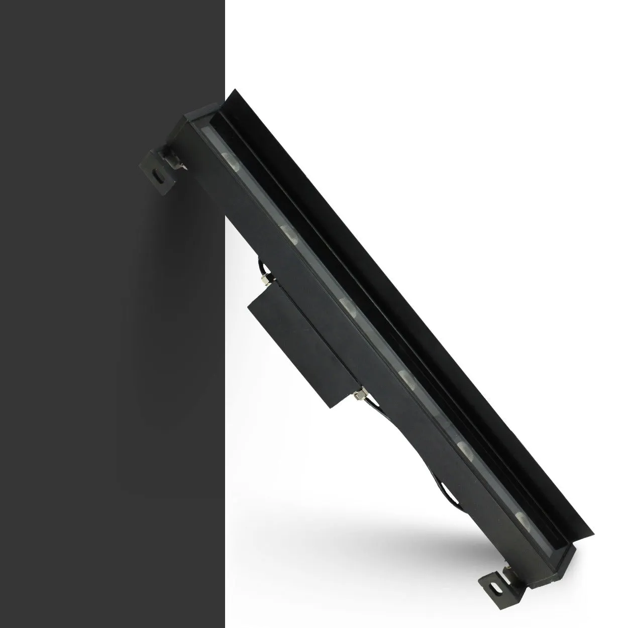 ANKUR GRAZER OUTDOOR RATED LINEAR LED WALL WASHER