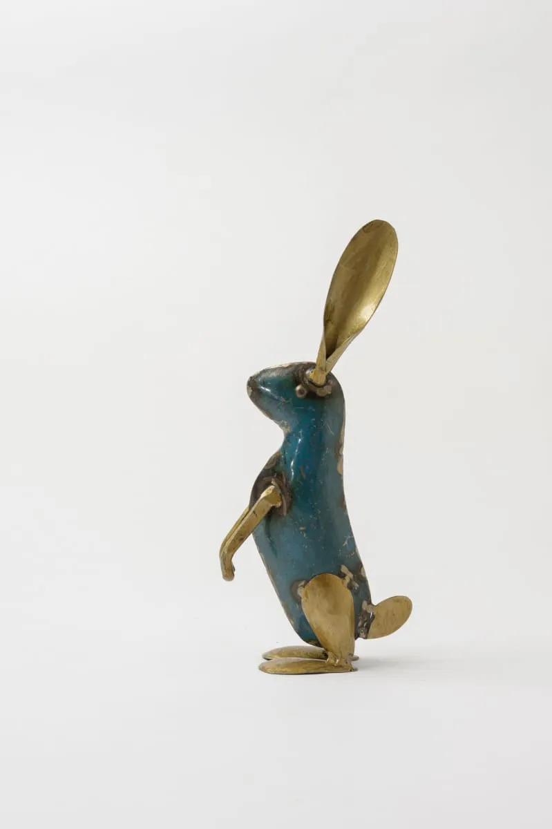 De kulture handcrafted recycled iron gold bunny sitting decorative collectible figurine showpiece beautify home office holiday décor| ideal for garden balcony terrace decoration, 4x1.9x8.8 (LWH) inches