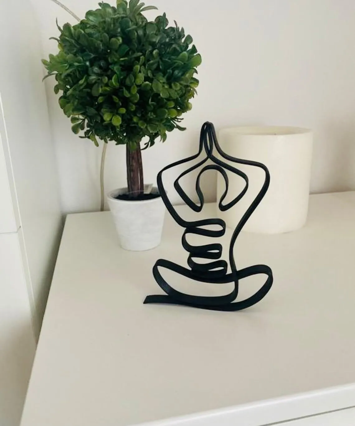 EROTNGO Minimalist Yoga Art Sculpture: Home Decor Tabletop Figure, Gymnastics Statue, Shelf Sitter