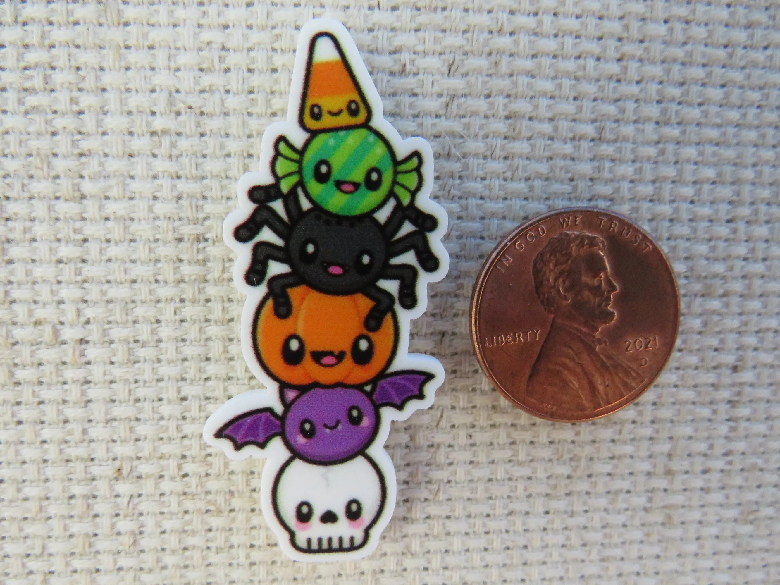 Fun Halloween Totem Pole Needle Minder, Cover Minder, Magnet