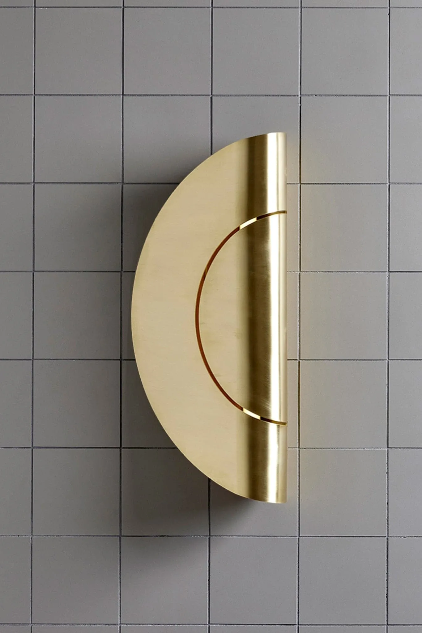 Furl Circle Wall Light