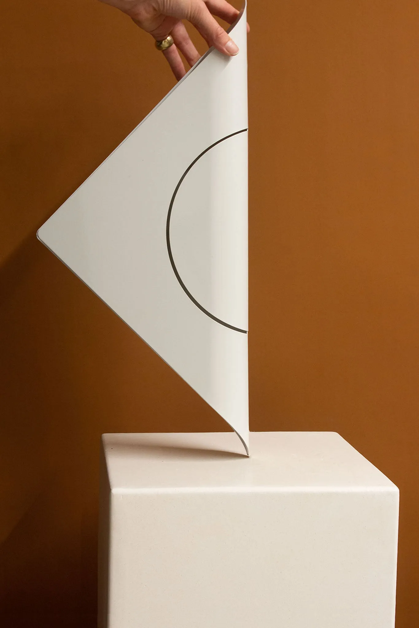 Imperfect Furl Triangle Wall Light, 220-240V