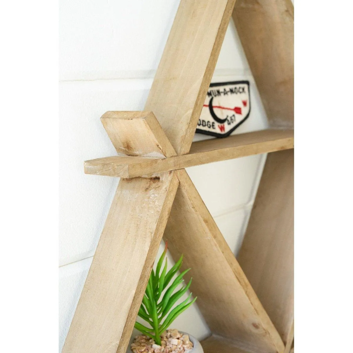 Kalalou - WOODEN CRISS CROSS WALL SHELF - CJS1204