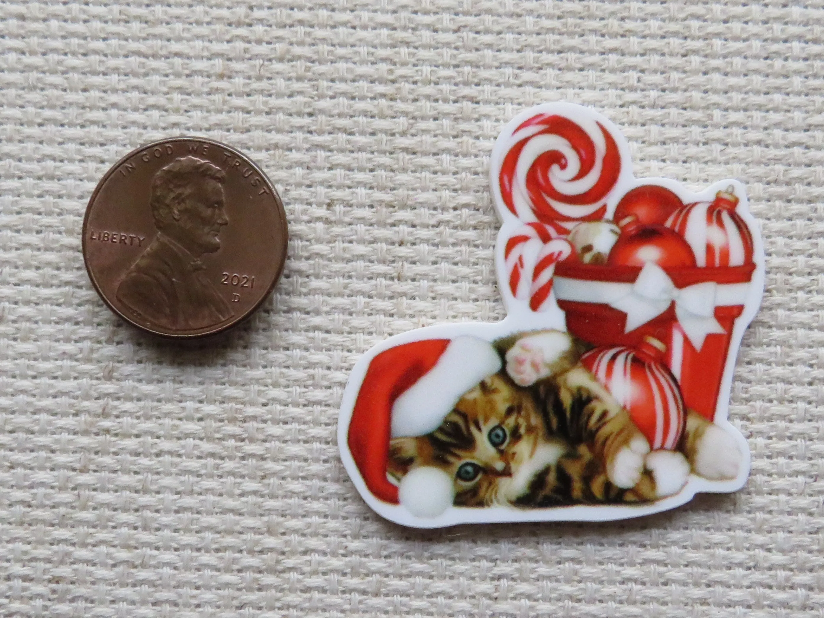 Playful Christmas Kitten Needle Minder, Cover Minder, Magnet