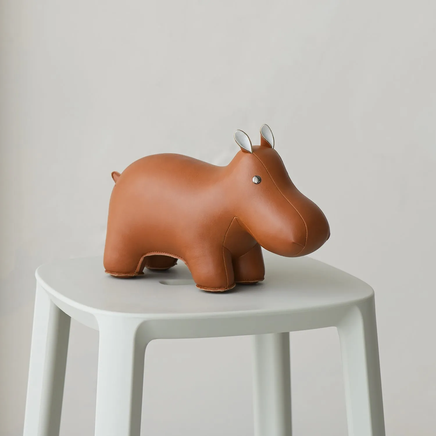 zuny | classic bookend | hippo tan